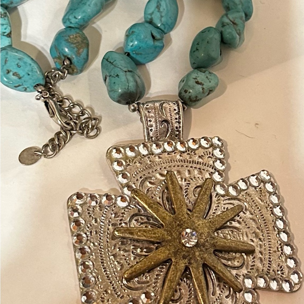 Chunky turquoise necklace
